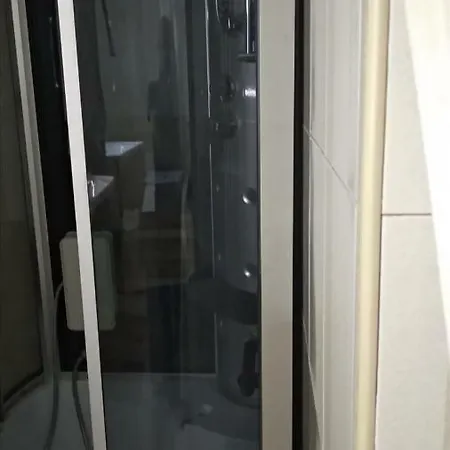 شقة Ian